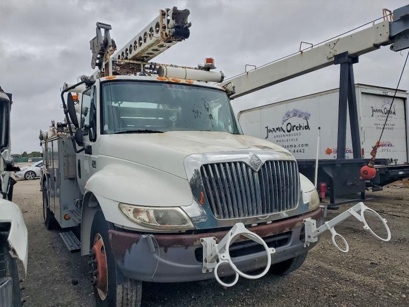 2006 International 4300 Cable Placer Bucket Truck
