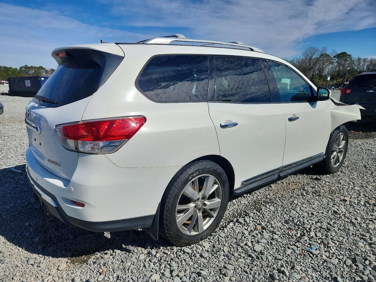 2013 Nissan Pathfinder s