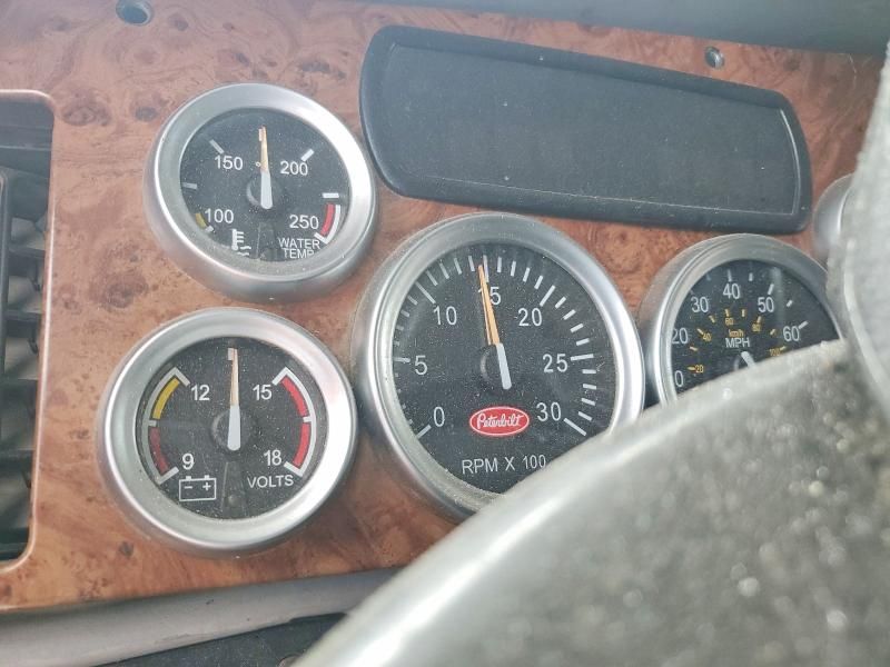 2007 Peterbilt 387 Semi Truck