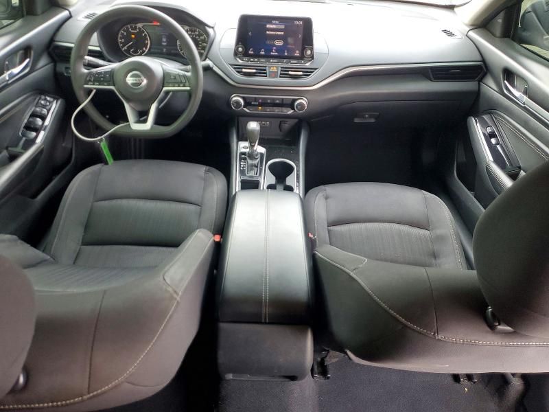2021 Nissan Altima sv