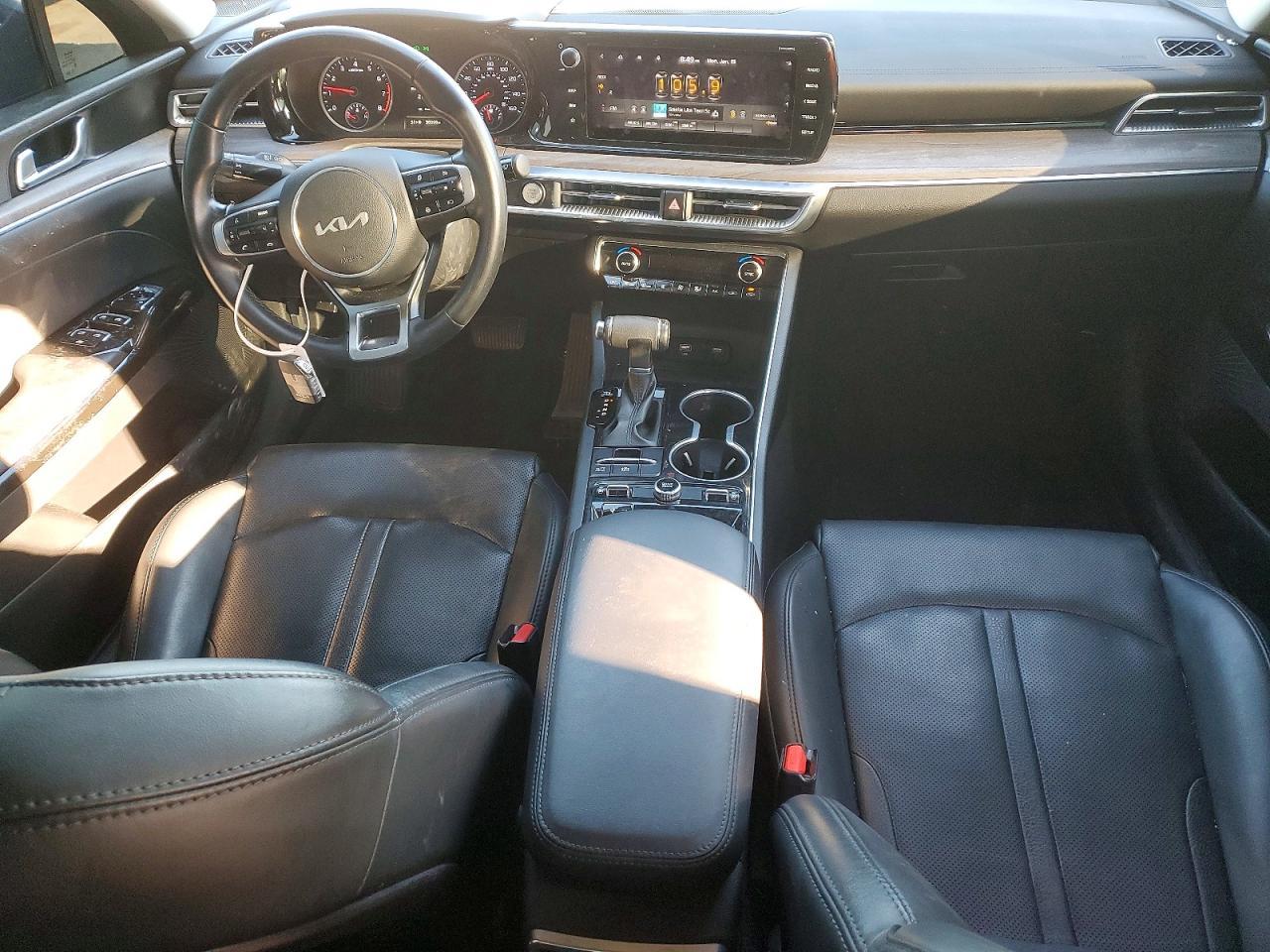 2022 KIA K5 ex