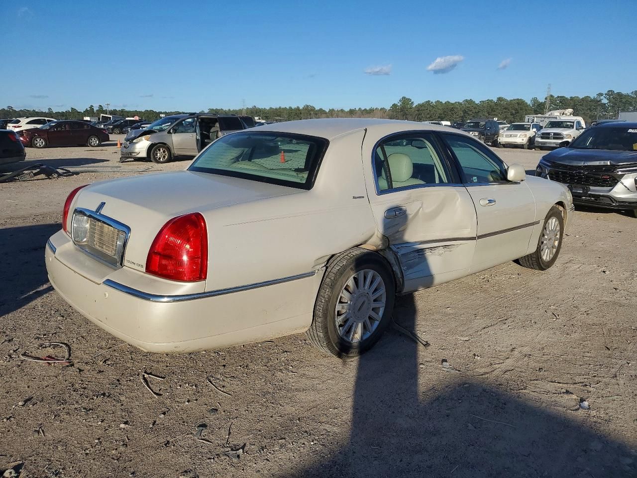 2005 Lincoln Town car Signature