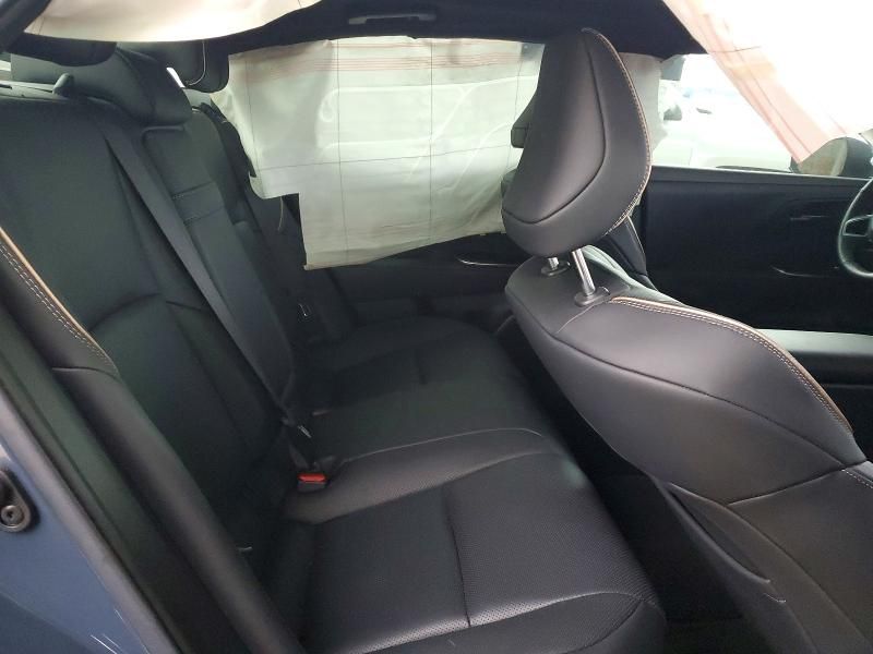 2025 Toyota Crown Platinum