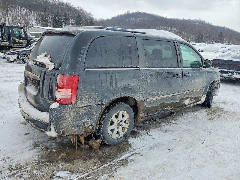 2010 Chrysler Town & Country Touring Plus