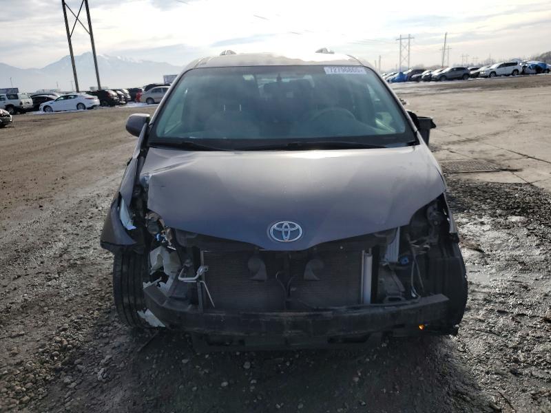 2013 Toyota Sienna le