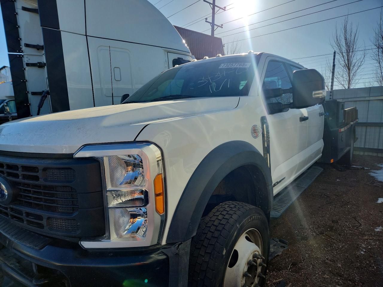 2023 Ford F550 Super Duty Flatbed Truck