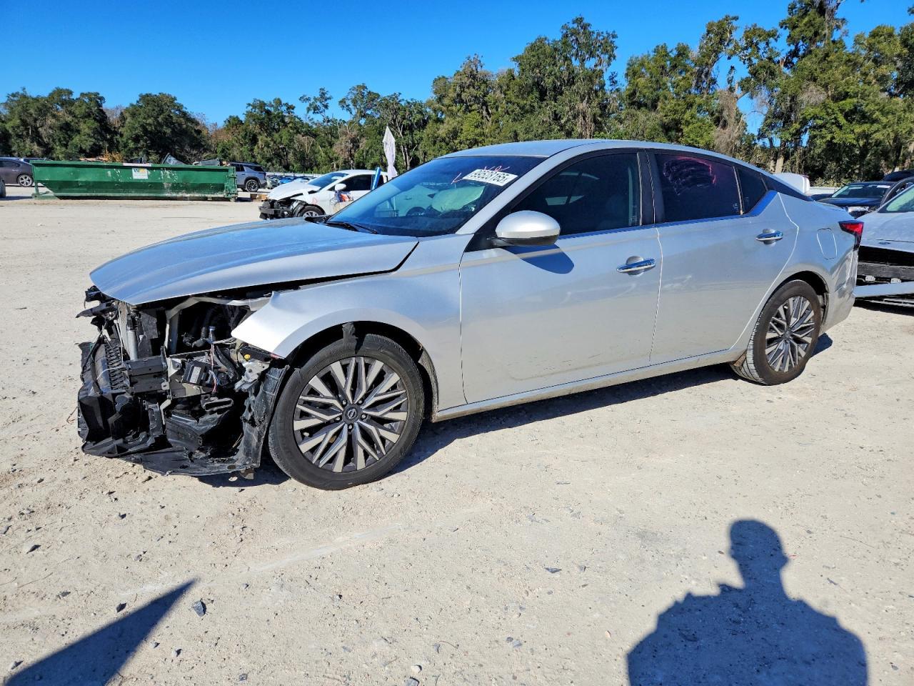 2023 Nissan Altima sv