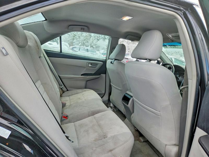 2016 Toyota Camry le