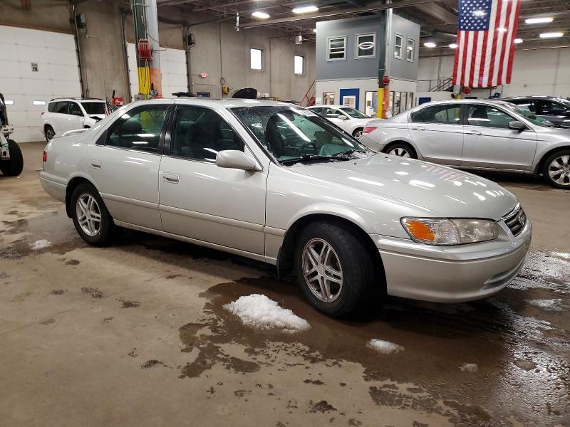2000 Toyota Camry le
