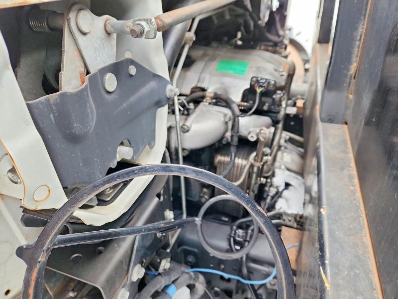 2010 Mitsubishi FE140