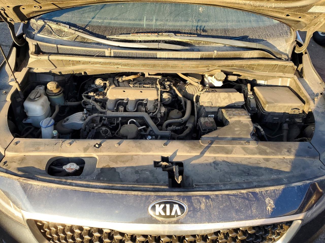 2015 KIA Sedona lx