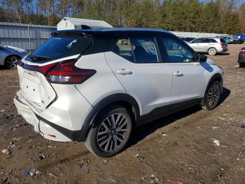 2023 Nissan Kicks sv