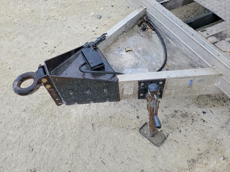 2001 Featherlite Fiber Optic Splcling Trailer