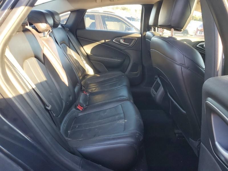 2017 Chrysler 200 Limited