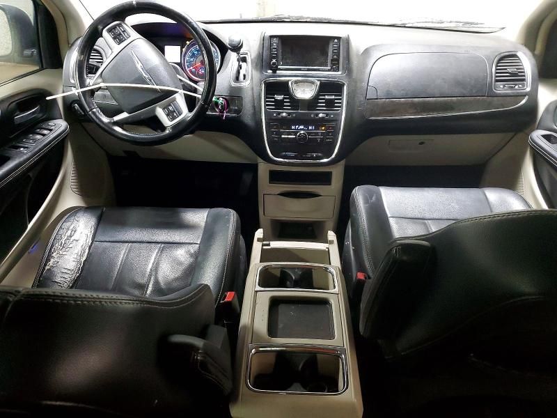 2012 Chrysler Town & Country Touring