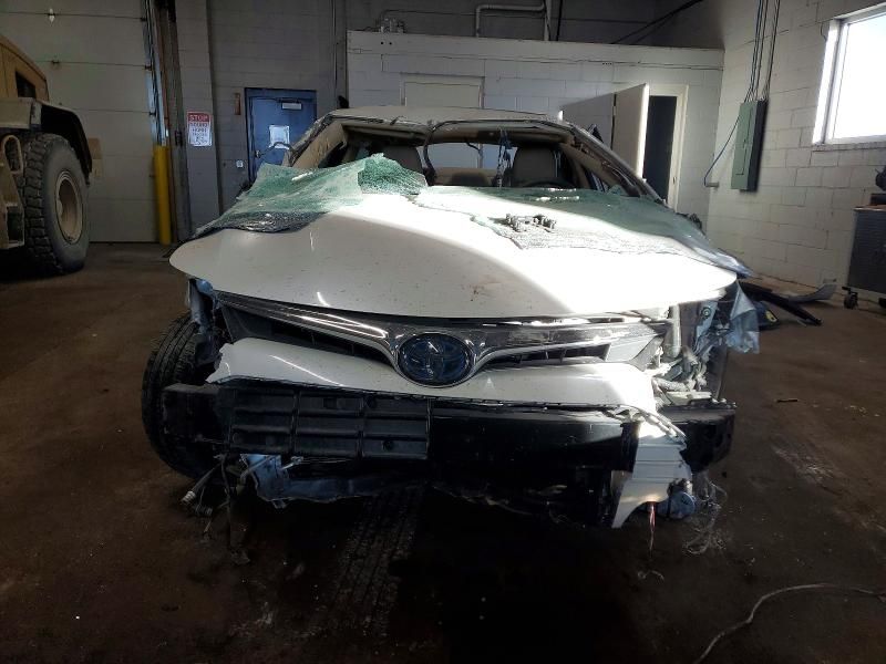 2016 Toyota Avalon Hybrid