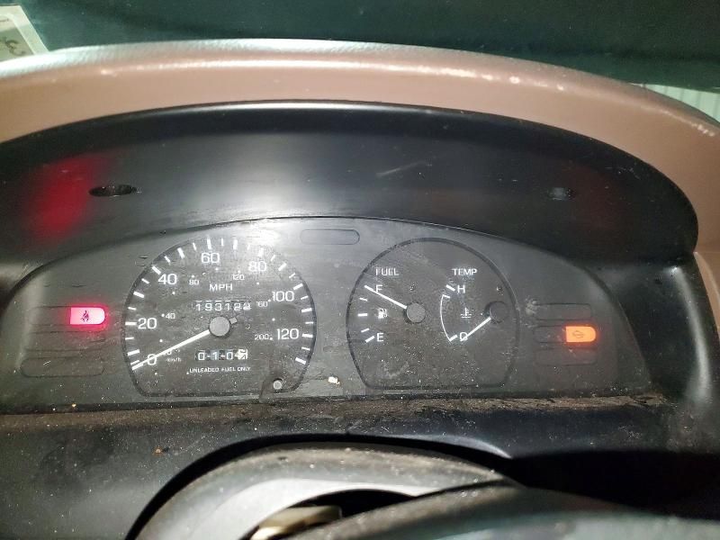 1997 Nissan Sentra xe