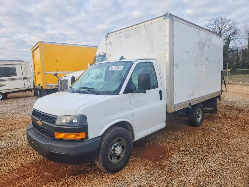 2018 Chevrolet Express BOX Truck