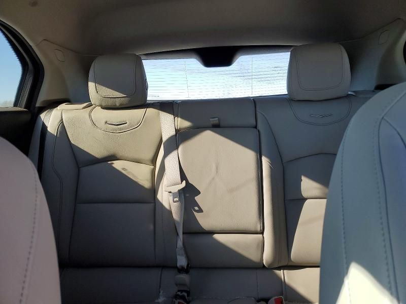 2022 Cadillac XT4 Luxury