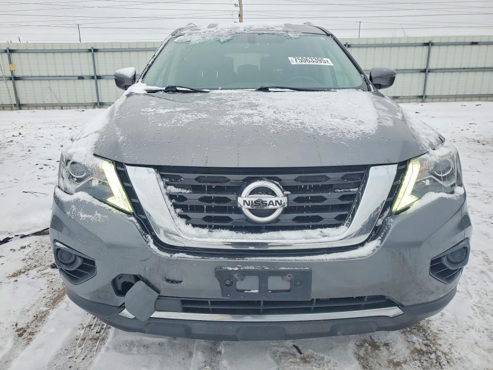 2017 Nissan Pathfinder s