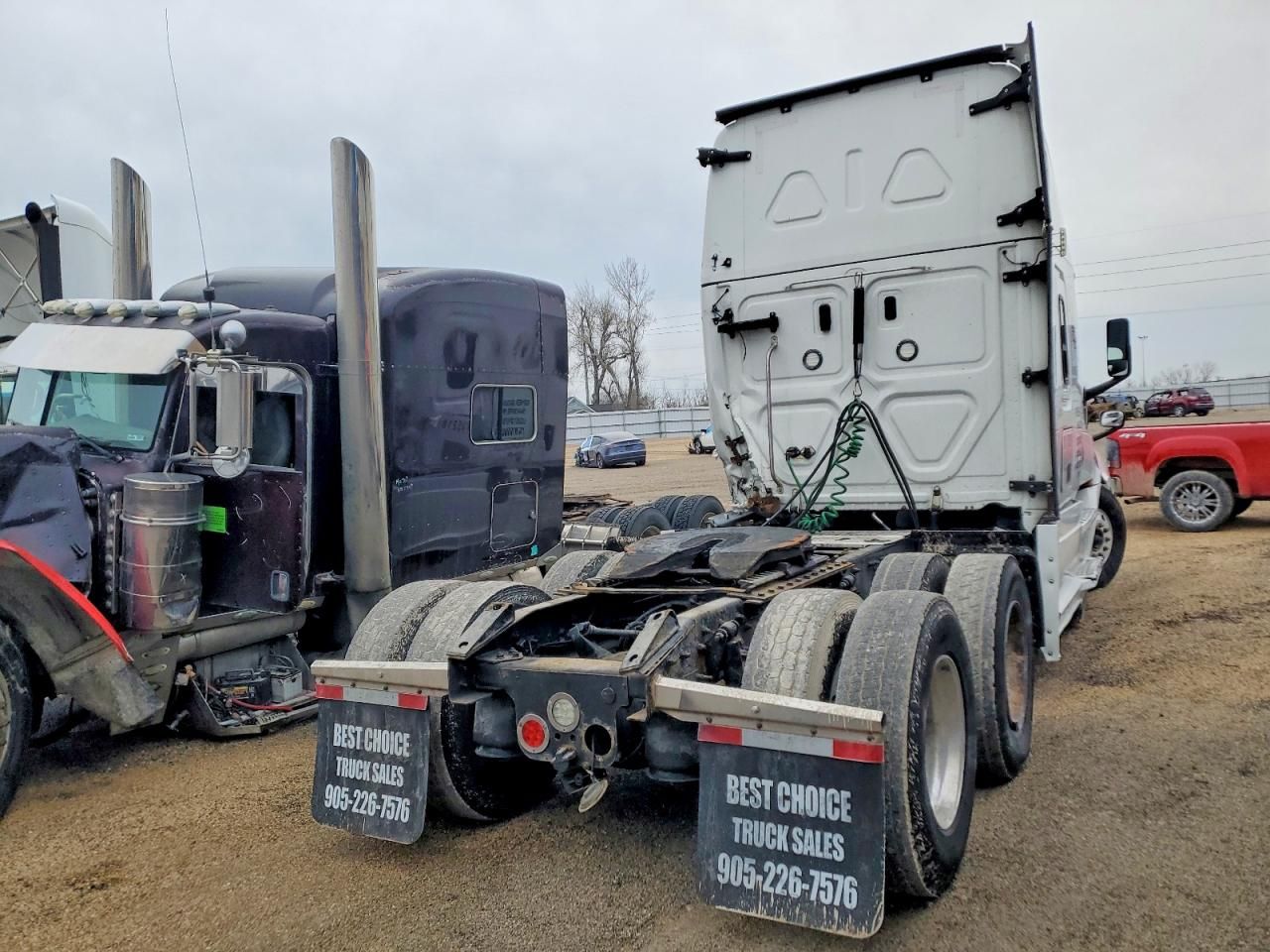 2018 Freightliner Cascadia 126 Semi Truck