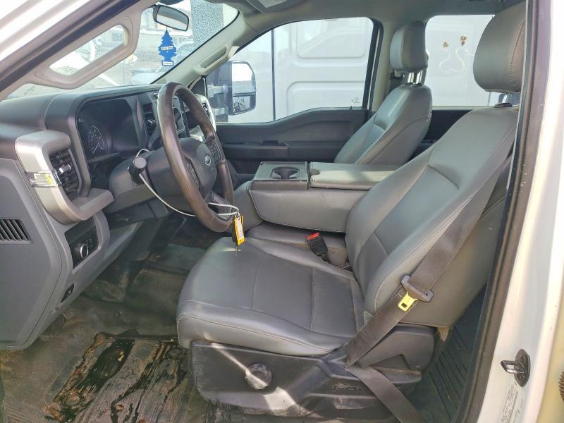 2023 Ford F550 Super Duty Flatbed Truck