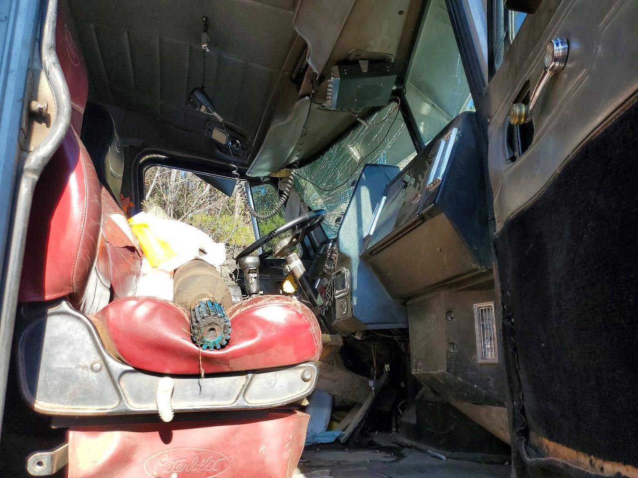 1988 Peterbilt 357 Dump Truck