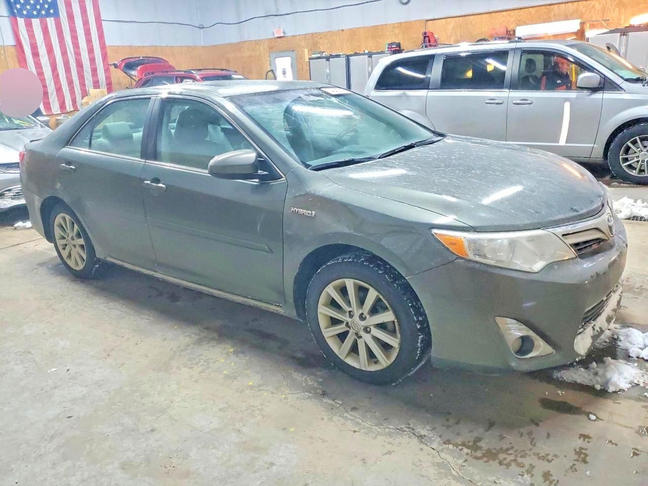2013 Toyota Camry Hybrid