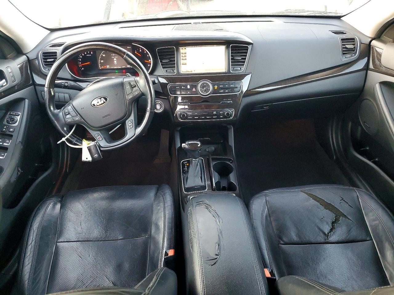 2014 KIA Cadenza Premium
