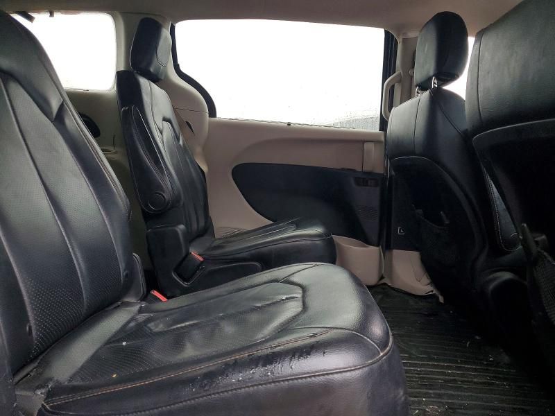 2019 Chrysler Pacifica Touring l