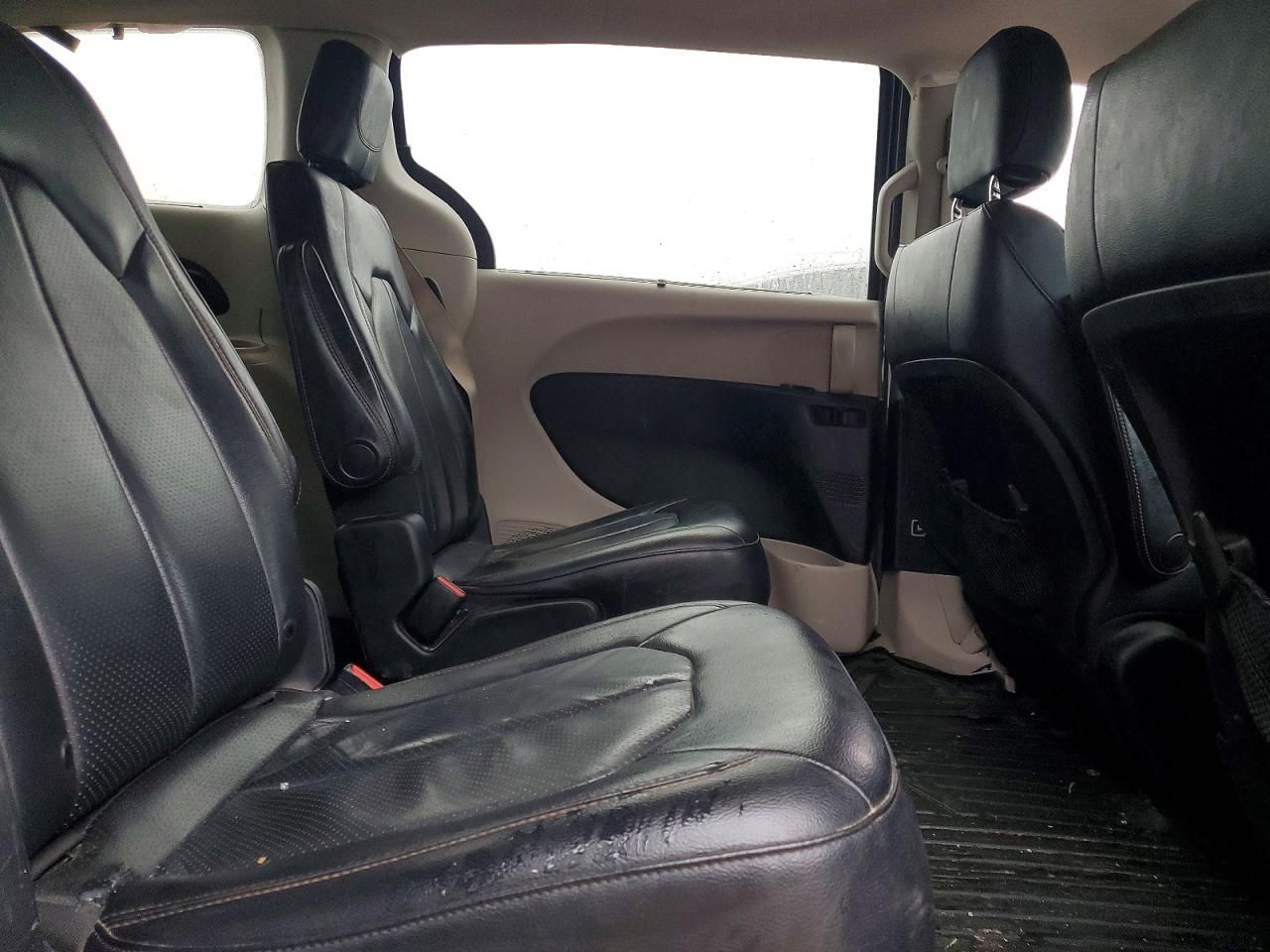 2019 Chrysler Pacifica Touring l