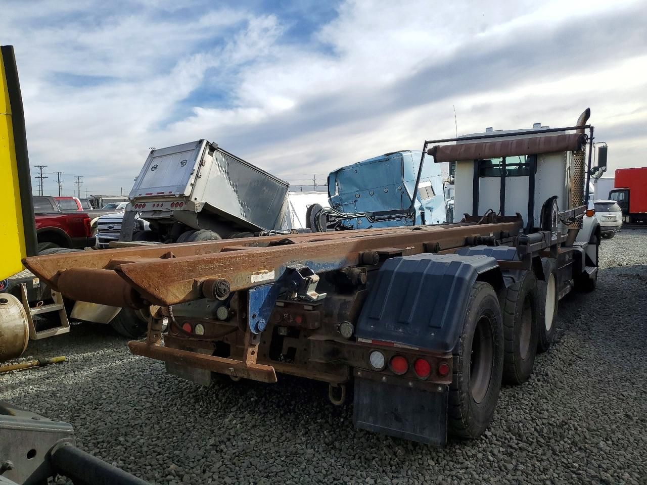 2012 Kenworth T800 ROLL-OFF Container Truck