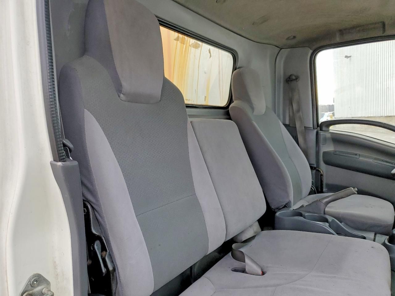 2016 Isuzu NPR HD BOX Truck