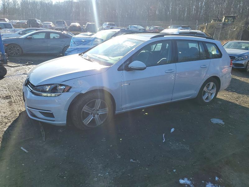 2018 Volkswagen Golf Sportwagen s