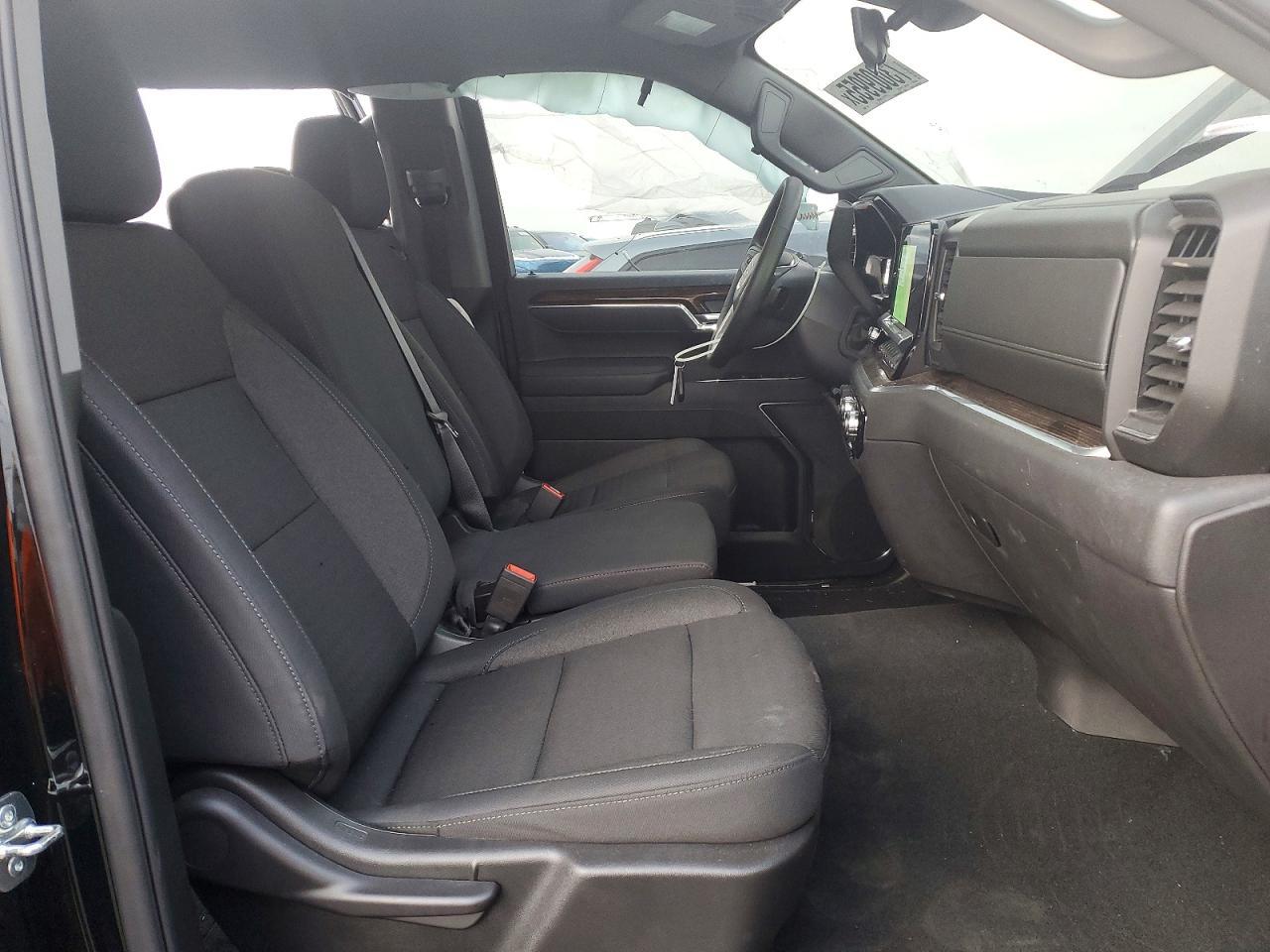 2025 GMC Sierra K1500 Elevation