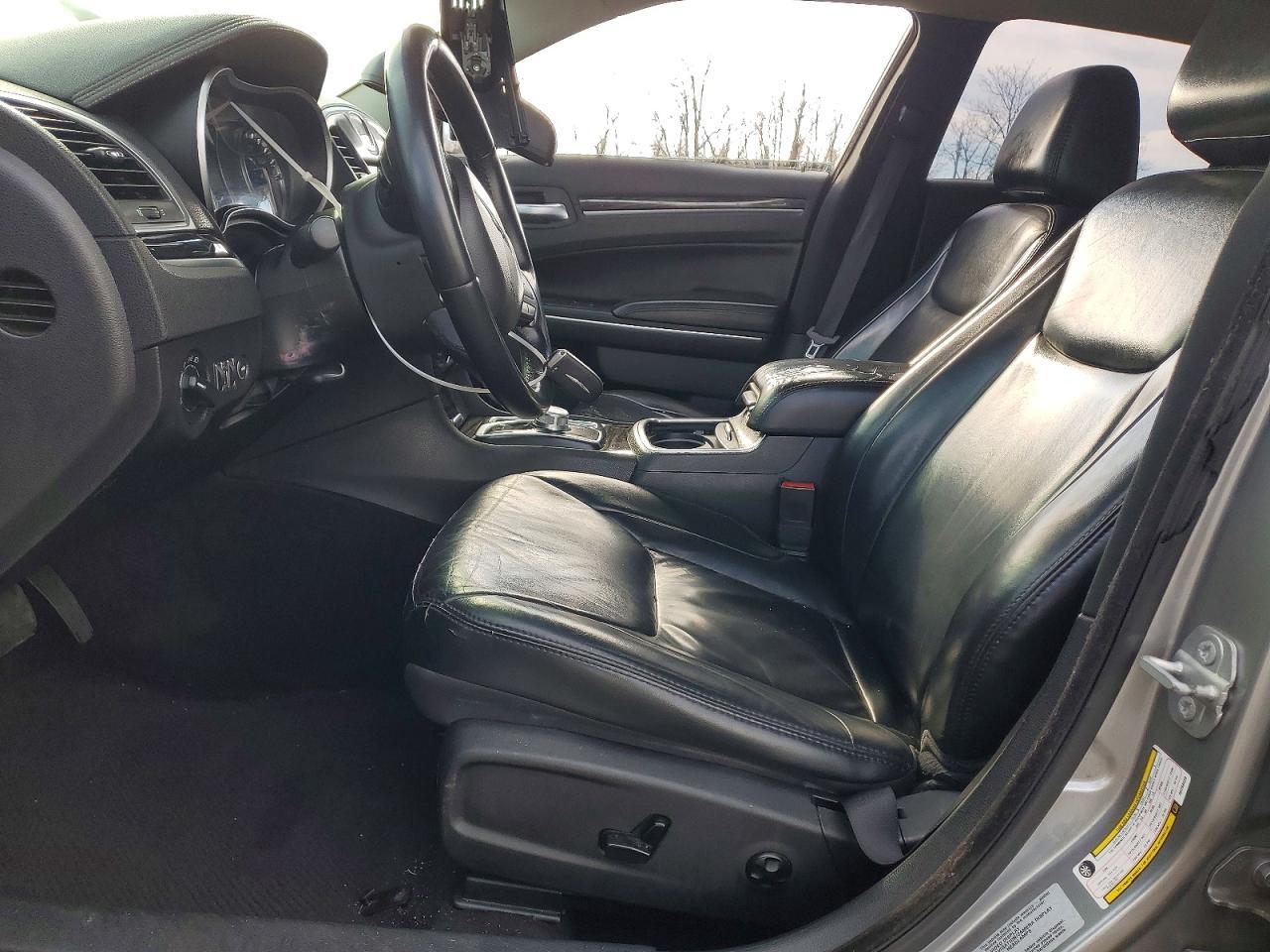 2016 Chrysler 300 Limited