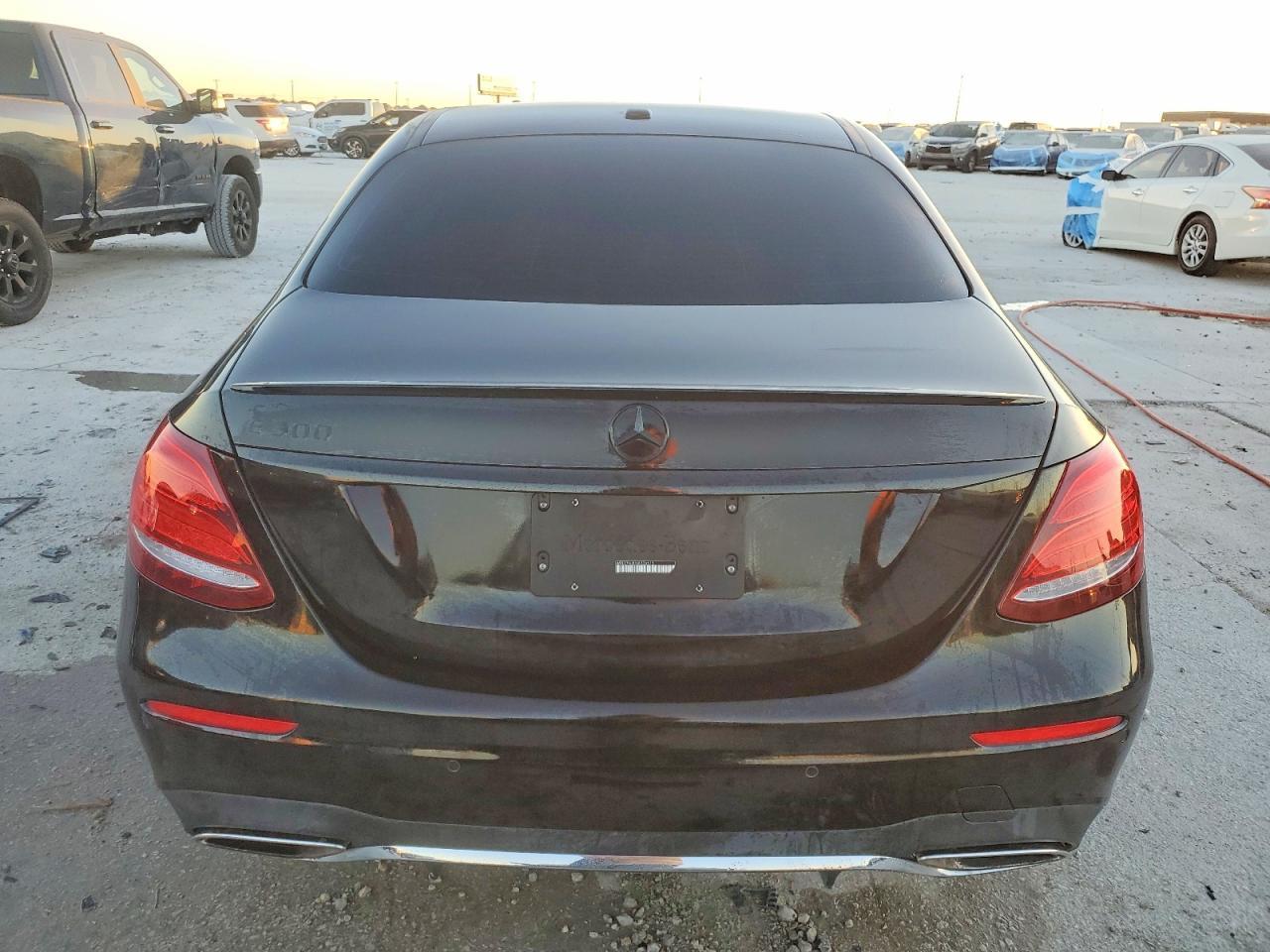 2018 Mercedes-Benz E 300