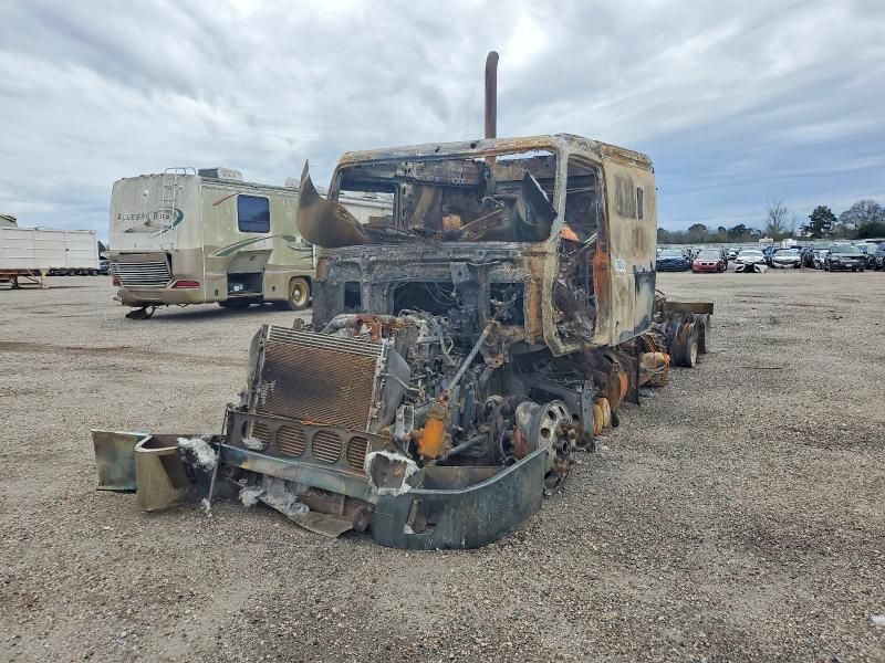 2011 Volvo Vnl Semi Truck