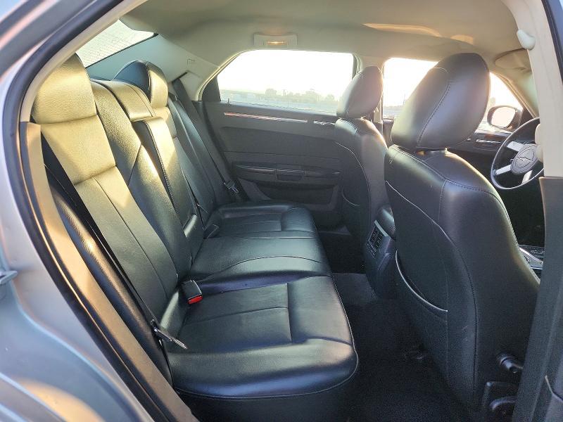 2010 Chrysler 300 Touring