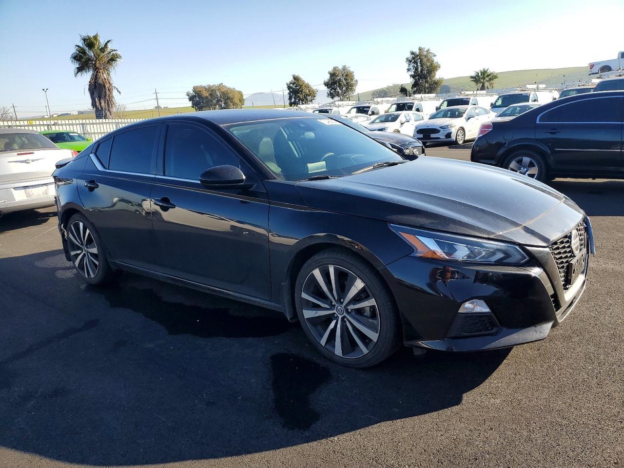 2020 Nissan Altima sr