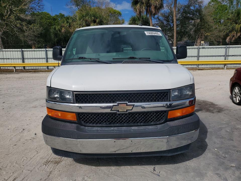 2017 Chevrolet Express G3500 LT