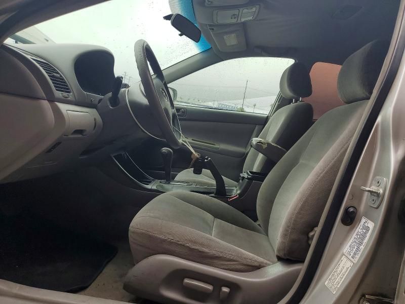 2002 Toyota Camry le