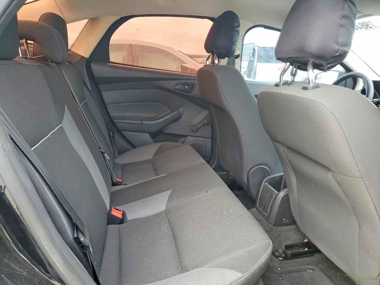 2014 Ford Focus s