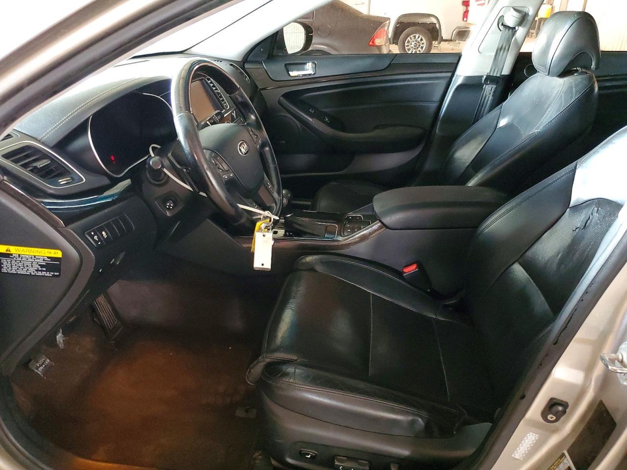 2014 KIA Cadenza Premium