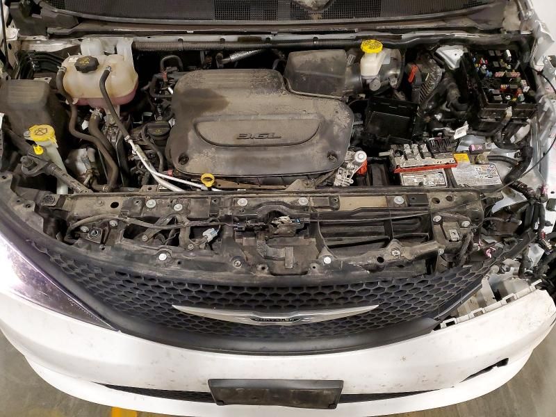 2024 Chrysler Voyager lx