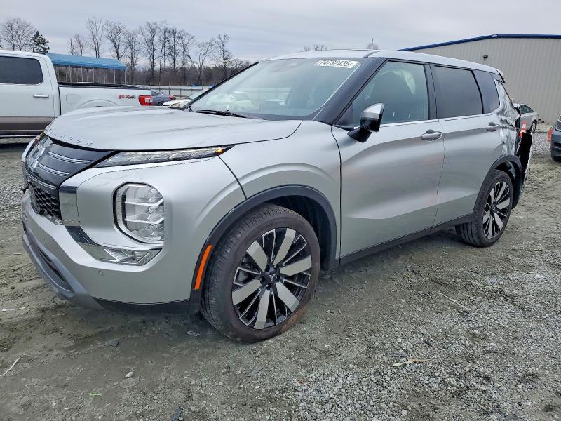 2025 Mitsubishi Outlander se