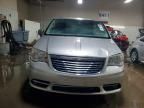 2012 Chrysler Town & Country Touring l