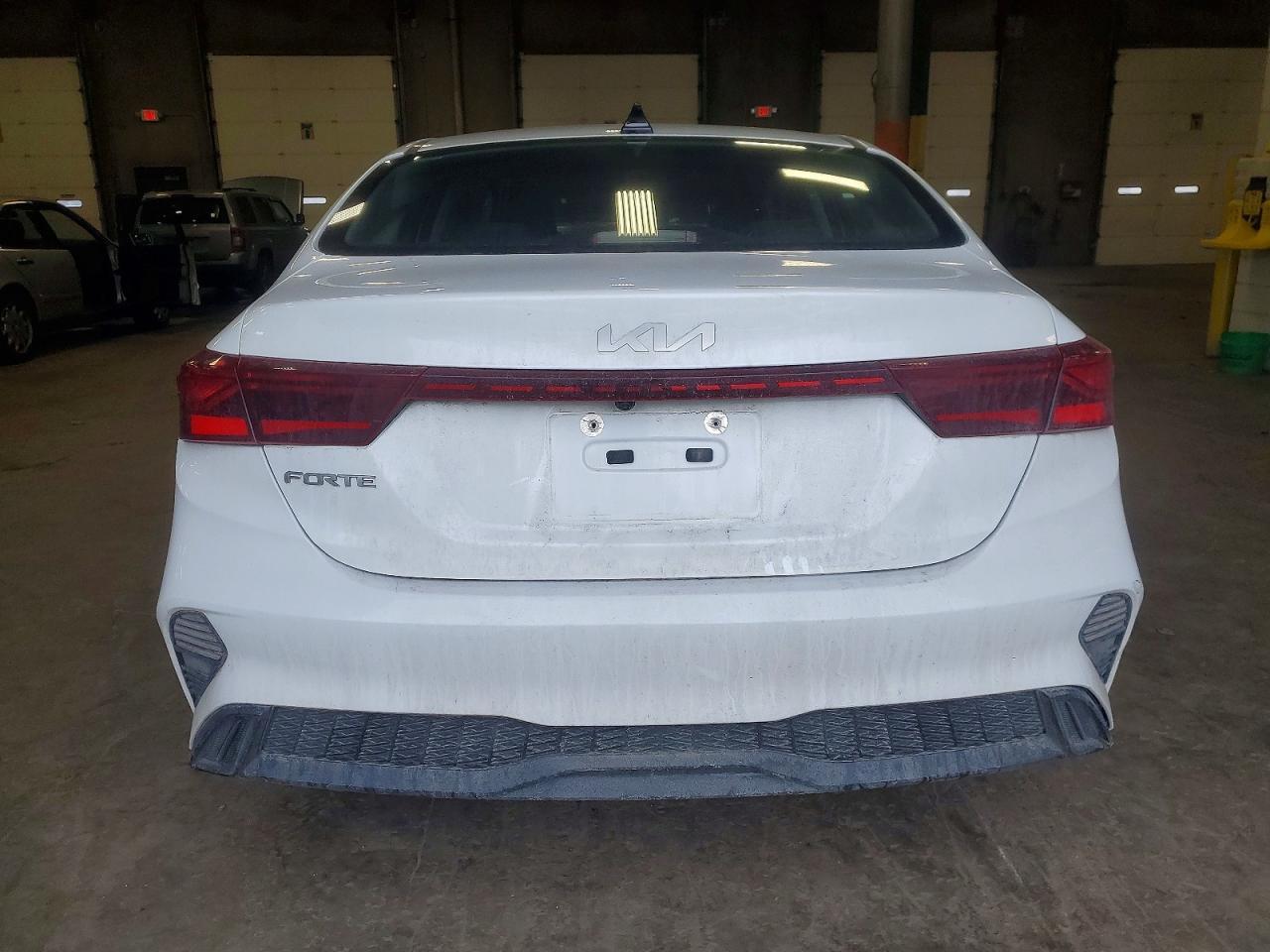 2023 KIA Forte lx