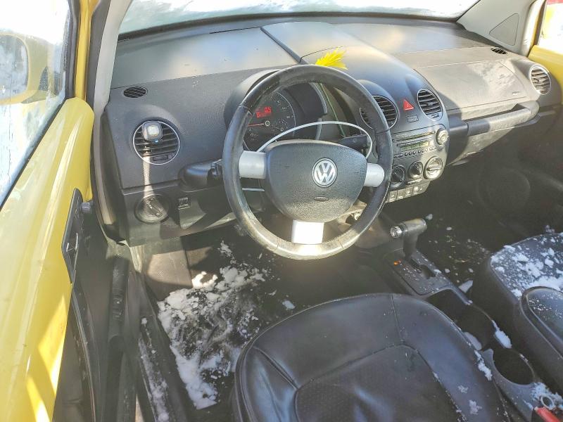 2010 Volkswagen New Beetle