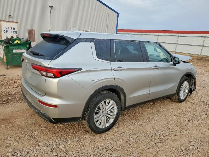 2022 Mitsubishi Outlander es